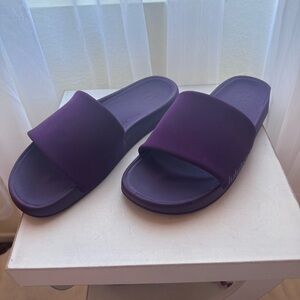 Lululemon Women’s Restfeel Slides Dramatic Magenta Size 10
